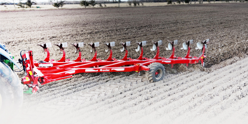 Ovlac Mini shallow plough working in field